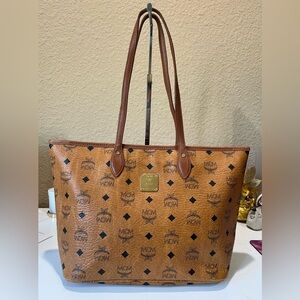 MCM COGNAC VISETOS SMALL ZIPPERED TOTE